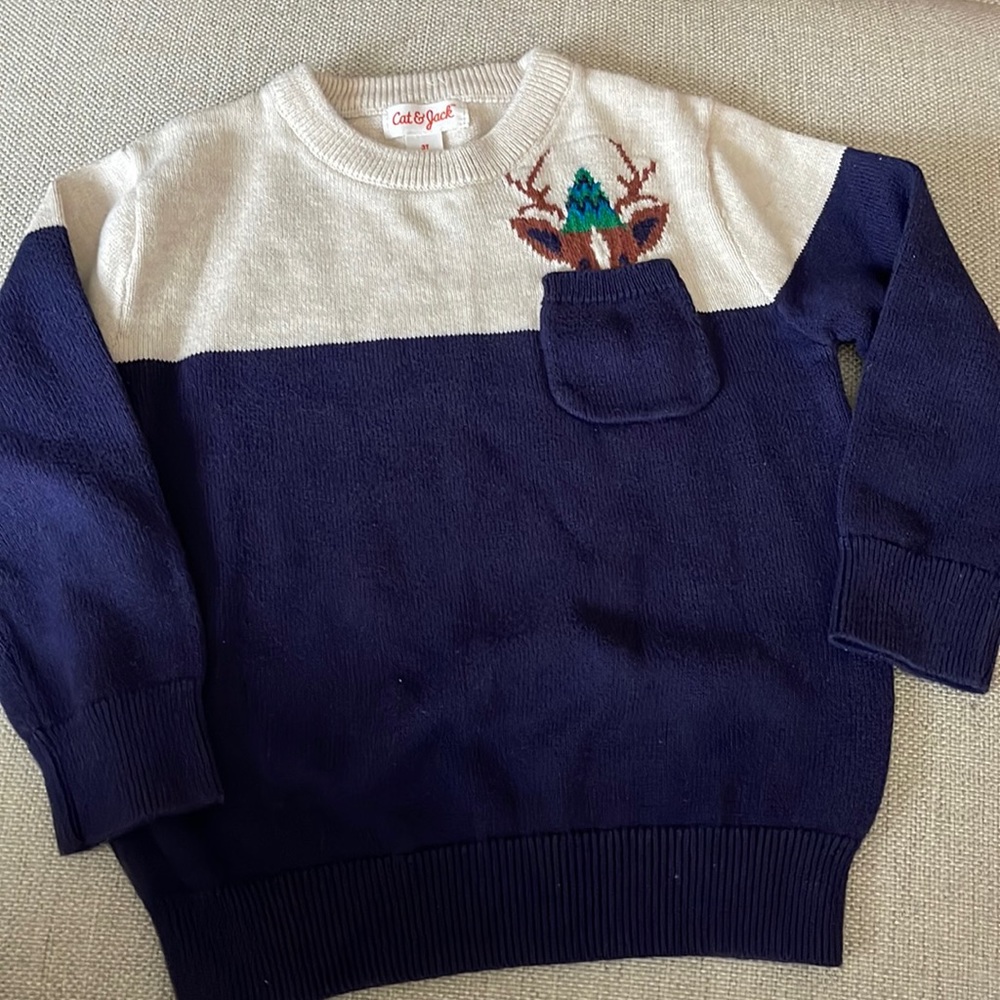 Toddler (sz3T) Cat & Jack sweater with Reindeer in a winter hat on it